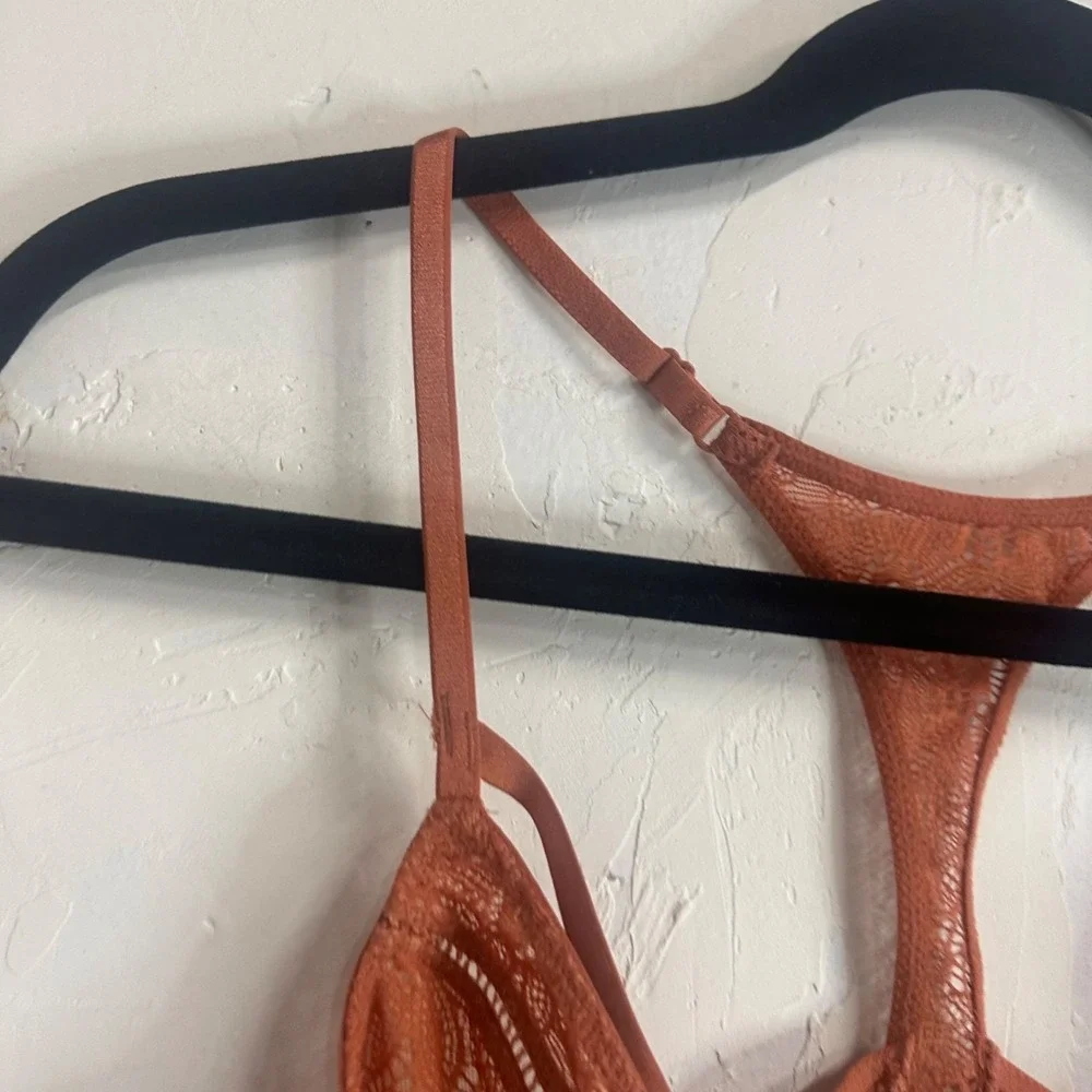 Victoria's Secret Unlined Demi Lace Orange Bra Size 32D Very Sexy